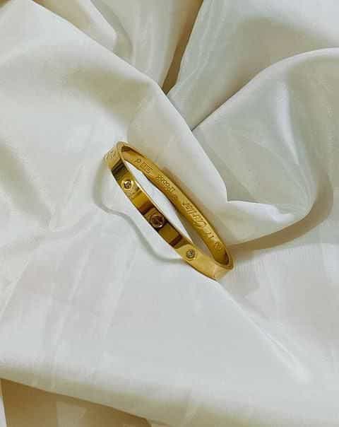 Cartier handcuff