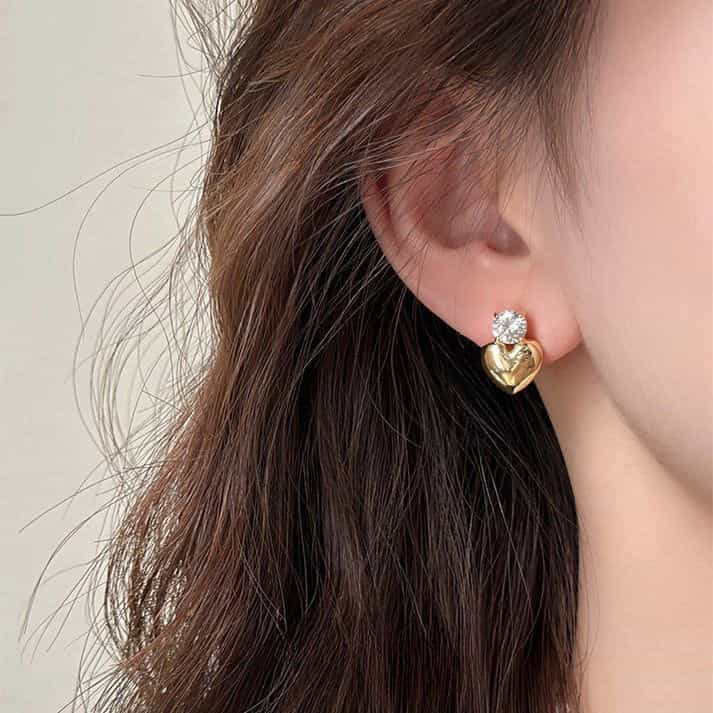 Sweet heart crystal earrings