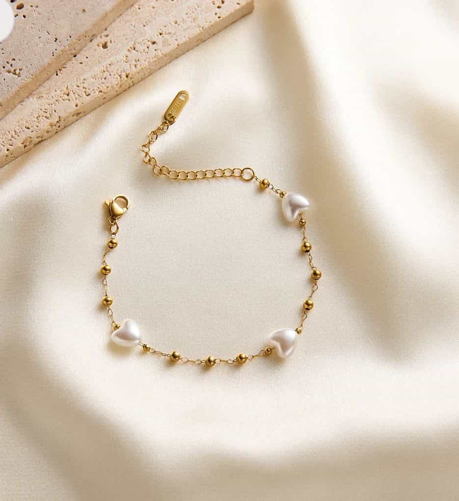 Pearl heart beaded bracelet