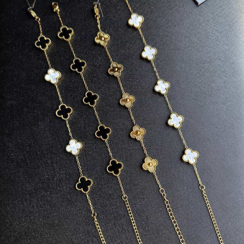 Clover bracelet
