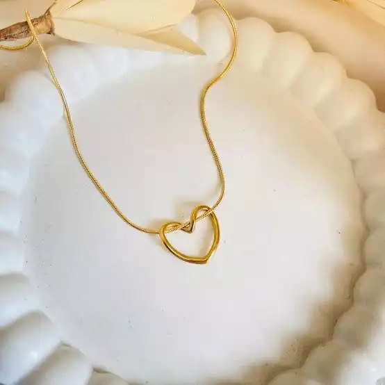 Hollow heart necklace